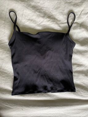 Vuori pose cami tank top